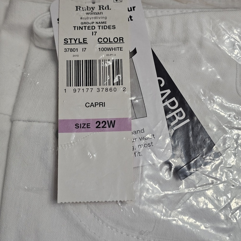 Ruby Rd. Women's Jeans Pant Plus Size 22W Fits 3X/XXXL White Pull-on Capri New